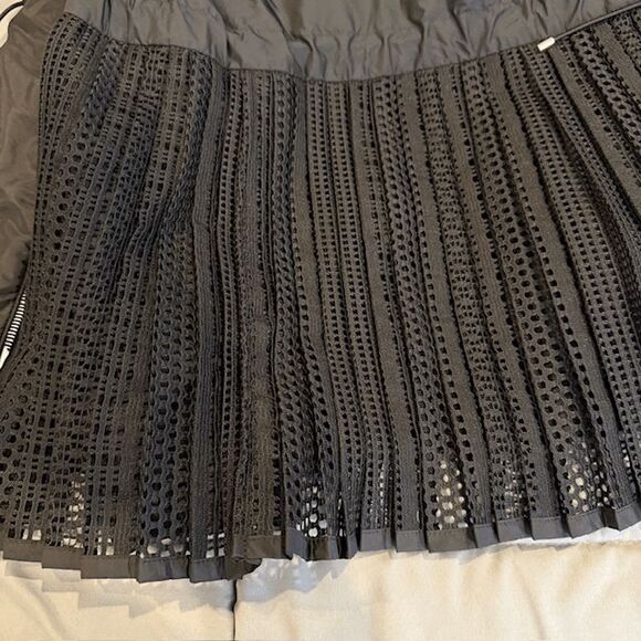 NWOT MONCLER  AUTHENTICATED Baaba Crocheted Lace Trimmed Nylon Parka Large (3) - Picture 8 of 16